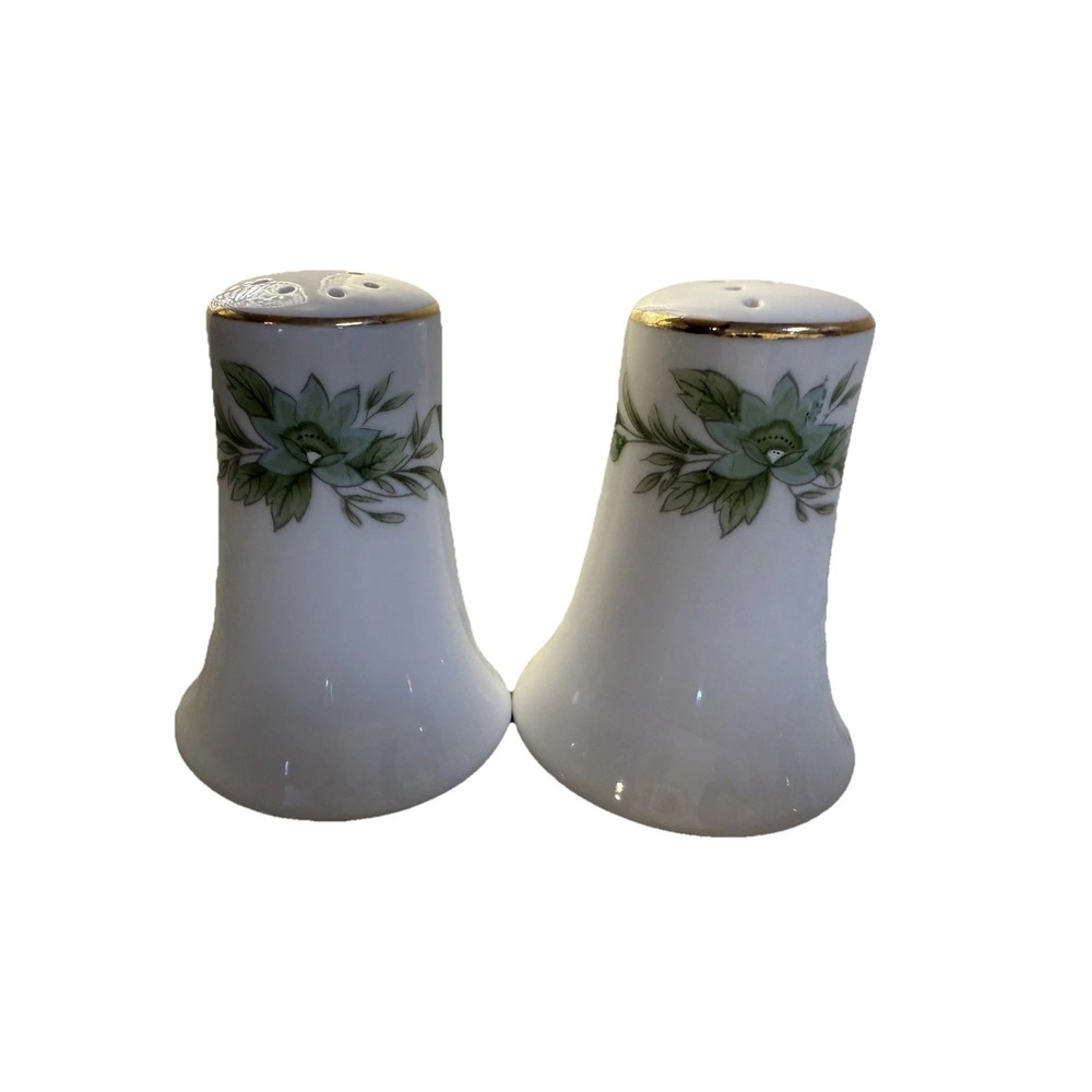 Fine China of Japan RETIRED Garlands of Glory Salt And Pepper Set. Vintage